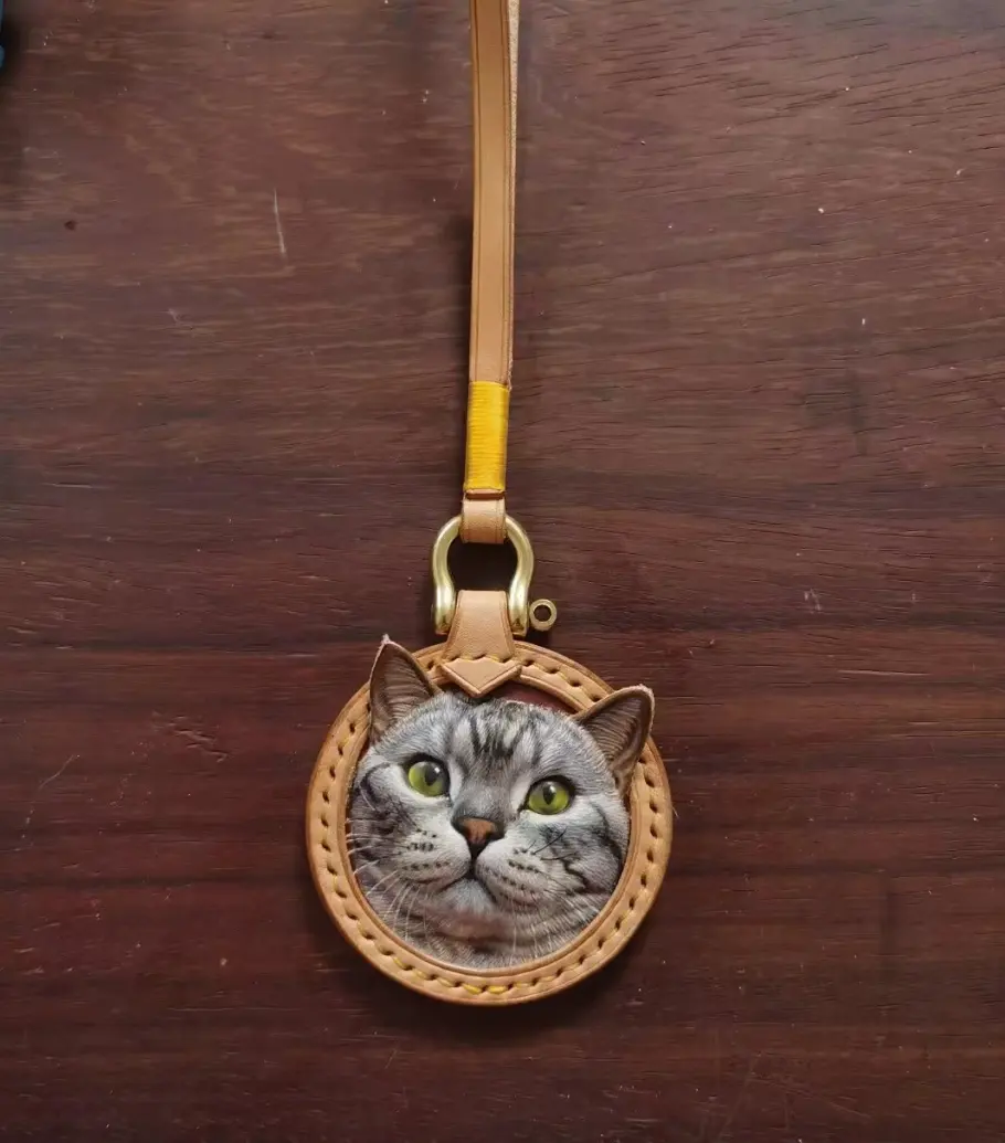 Petpaya hyper-realistic Custom Pet Portrait Keychain, Bag Tag, or